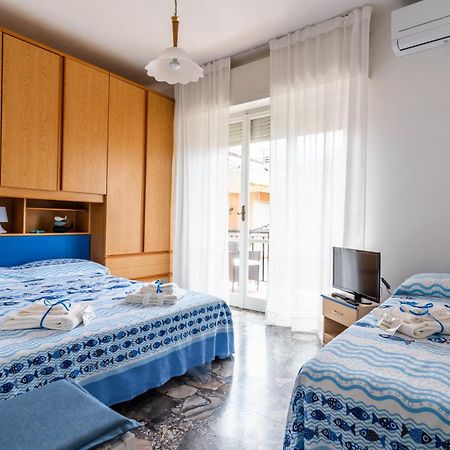 Apartamento Gioiello Marino - Mare, 2 Minuti A Piedi Pietra Ligure Exterior foto