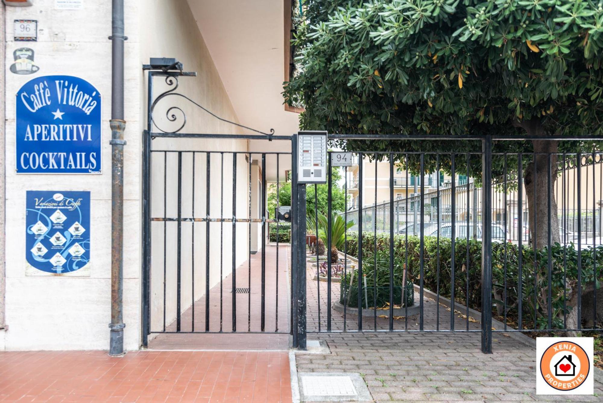 Apartamento Gioiello Marino - Mare, 2 Minuti A Piedi Pietra Ligure Exterior foto